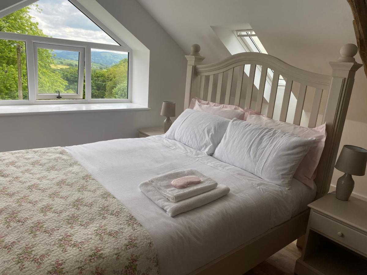 Pippin Lodge Llanwrda Exterior foto